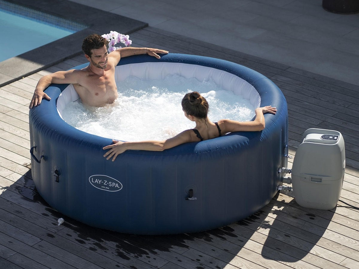 Spa gonflable Bestway Lay-Z-Spa Milan rond 4 à 6 places Airjet Plus